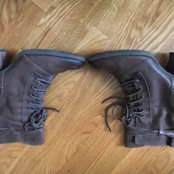 Born Lace up distressed boots - Picture 5 of 8